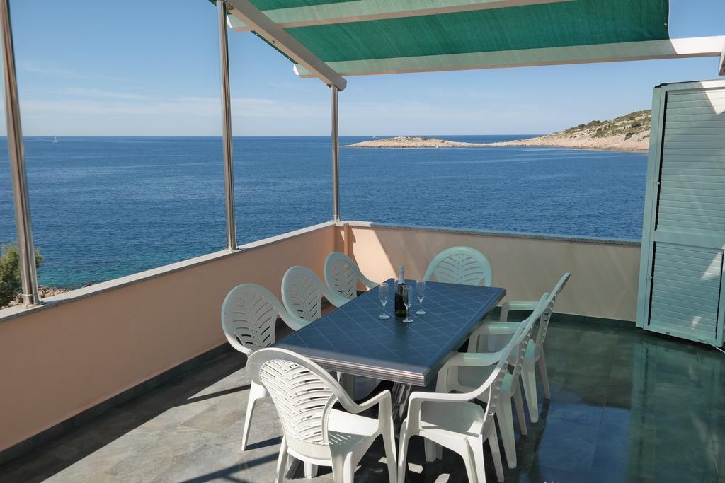 Direkt Am Meer-Apartments Puntaplanka Rogoznica  Exterior photo